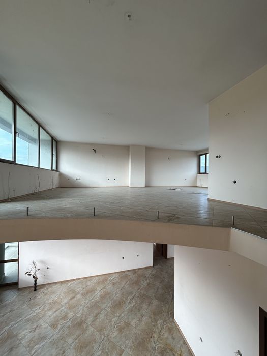 Продава се Многостаен апартамент в Севлиево - 291 кв.м за 631 €/кв.м - Снимка #11