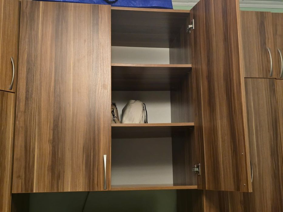 Продам шкаф угловой