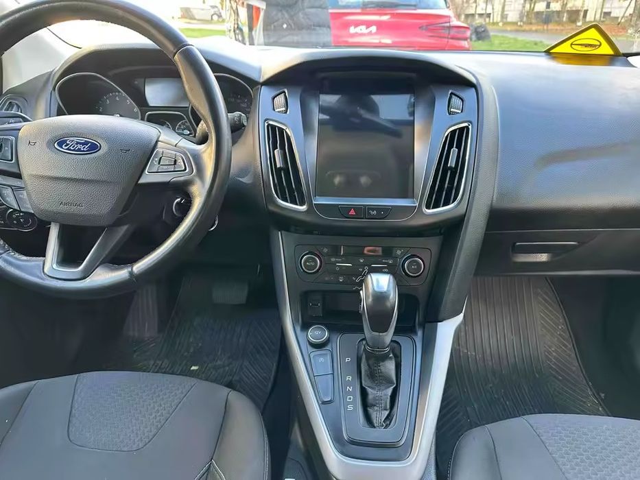 Navigatie Android Ford Focus Mk3 Tip Tesla - Carplay / Android Auto , Android 15 , Ecran QLed