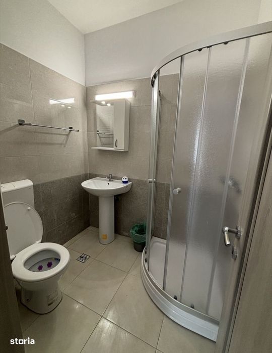 Proprietar închiriez studio la 10 minute de metrou pacii/preciziei.