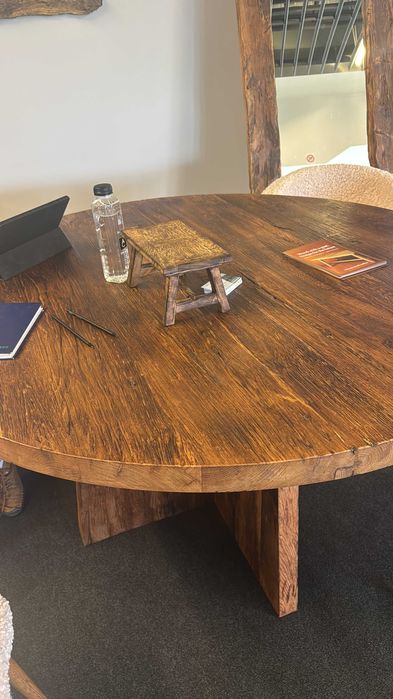 Masa si Mobilier Premium