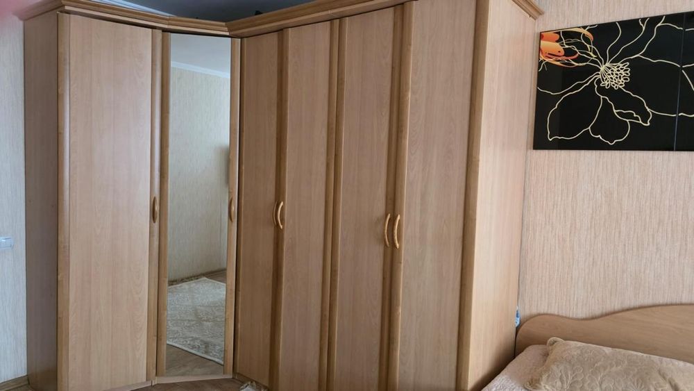 Продам спальный гарнитур