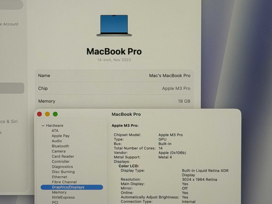 MacBook Pro 14`M3 Pro/11 CPU/14 GPU/18GB RAM/512GB SSD/Батерия 100%/Като Нов/Silver