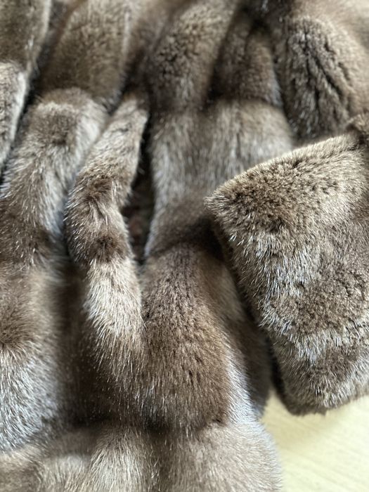 Женская норковая шуба