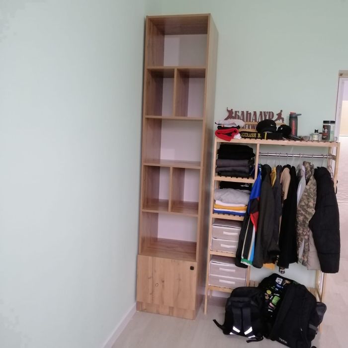 Стеллажи ветрины полки