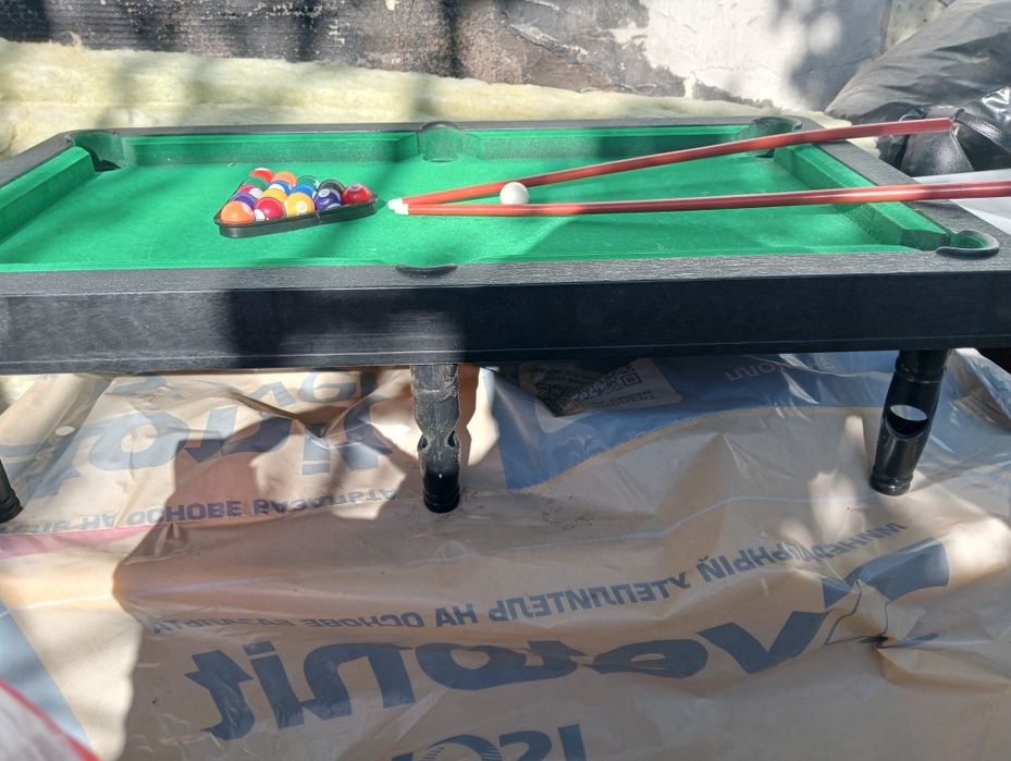 Детский бильярд.
