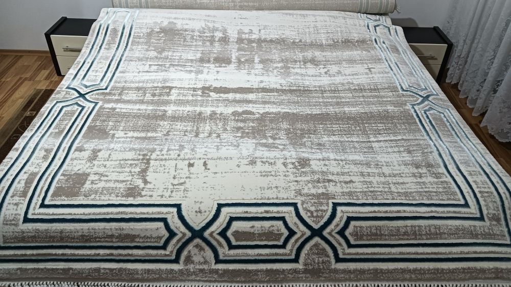 De vânzare covor nou