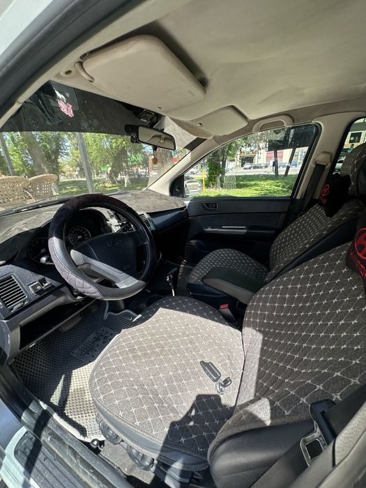 Hyundai Gets 2005 года