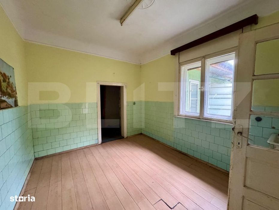 Casa 3 camere, 80 mp, curte 480 mp, zona Cantemir