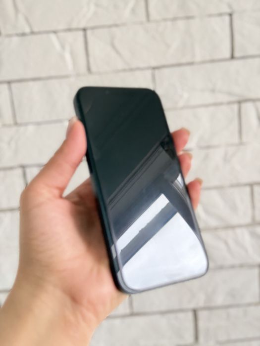 Iphone 13 в отличном слстоянии