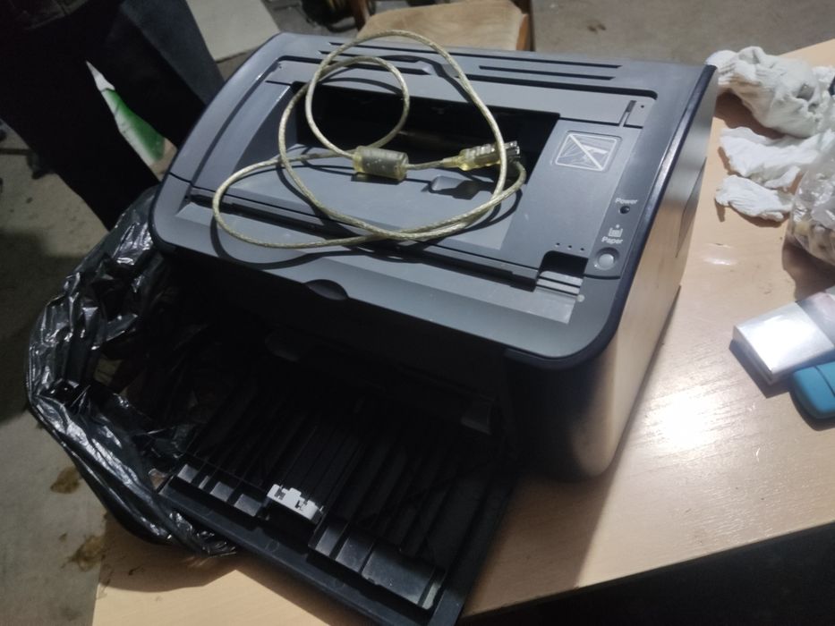 Продам не рабочий принтор