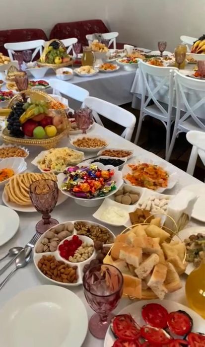 Аренда столов и стульев