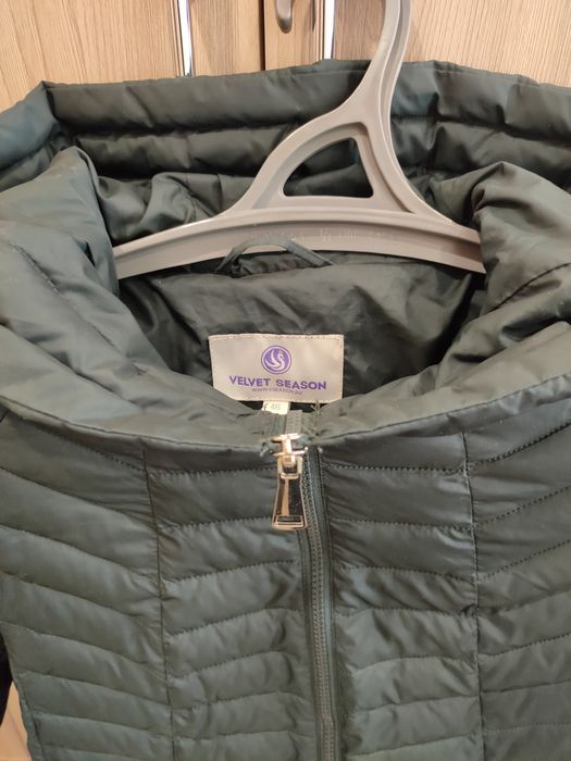 Продам куртку женскую