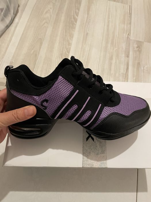 Кроссовки для танцев