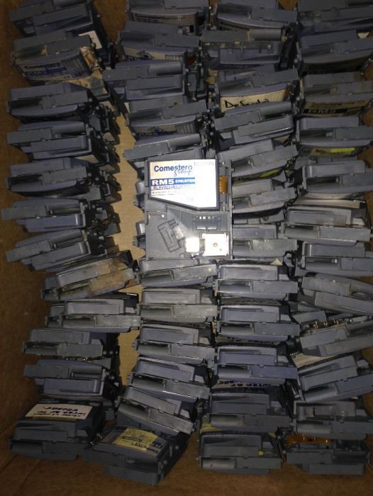 vindem sisteme de plata cititoare de bancnote, jetoniere, restiere