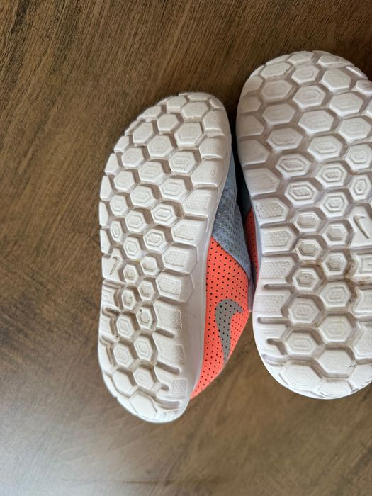 Маратонки Nike - 27 номер