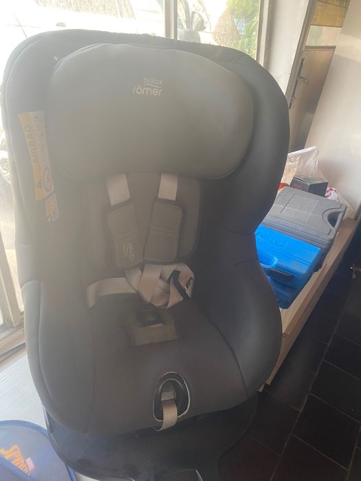 Britax Romer 360 столче Dualfix Z 61-105 cm   (3 months to 4 years)
