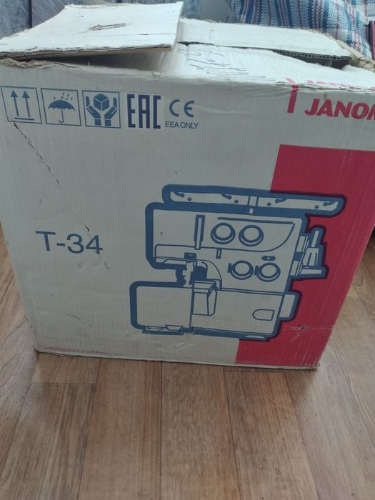 Оверлок Janome б/у