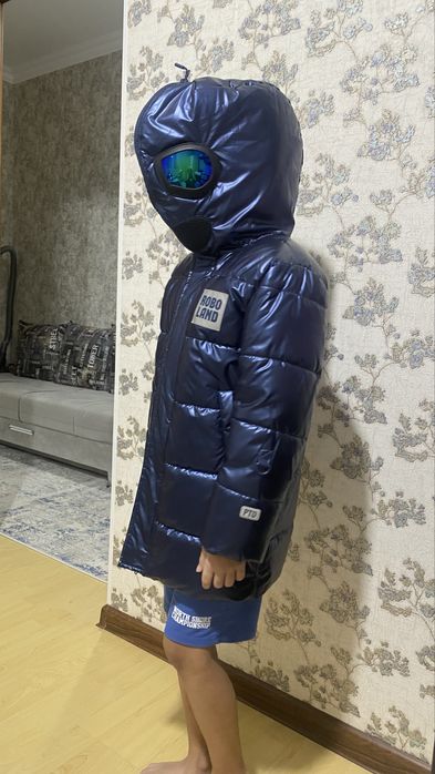 Продам детскую куртку