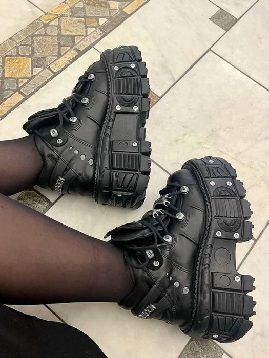 Продам обувь New Rock