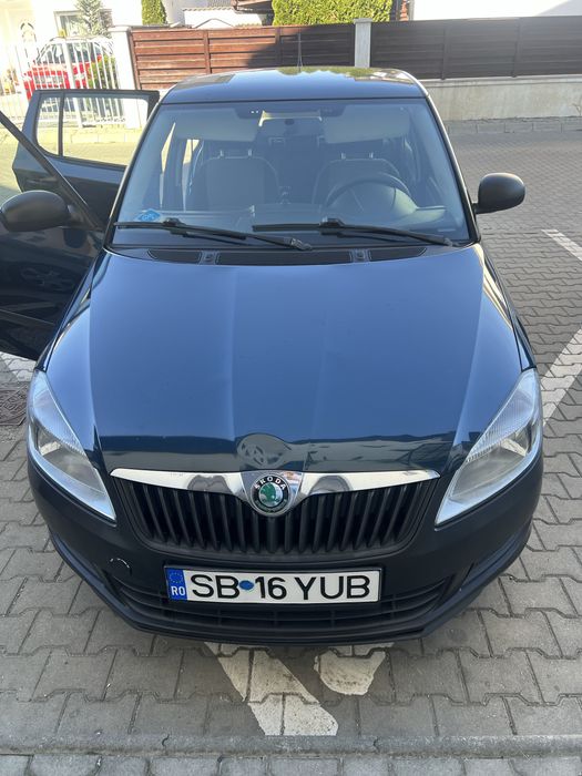 SKODA Fabia 2012 — imagine 1