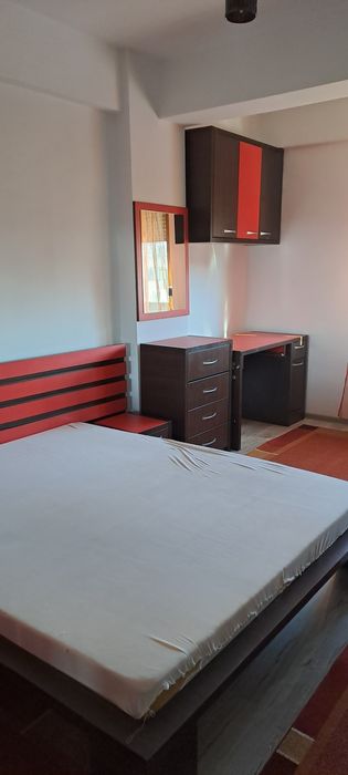 Închiriere apartament 3 camere