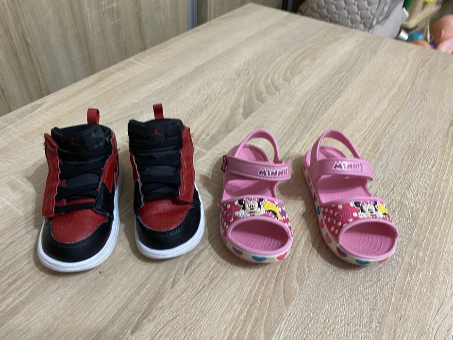 Sandale, adidasi nr.24-25