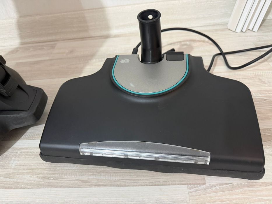 Пылесос новый.