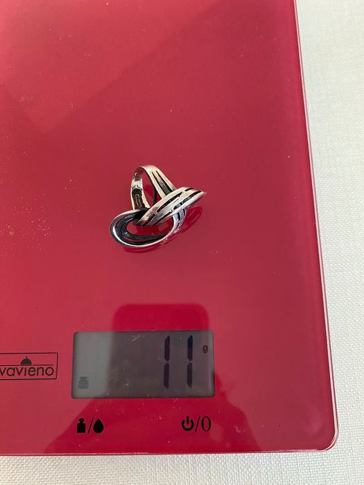 Дамски сребърен пръстен