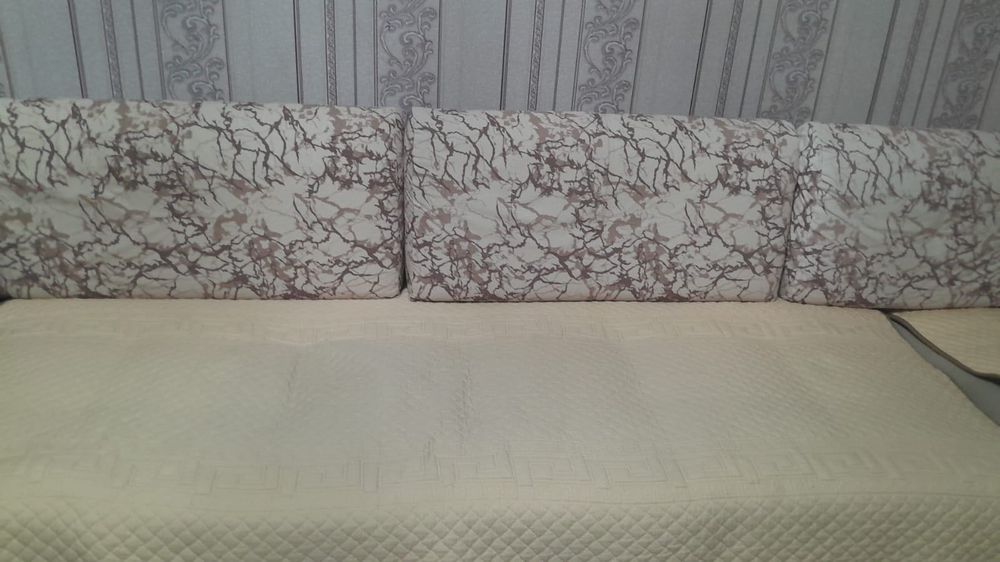 Продам б/у диван