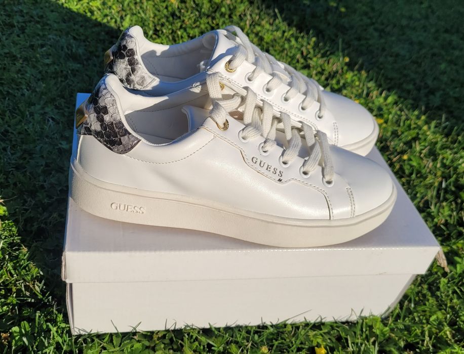 Pantoi sport, Sneakers marca originala Guess, noi, marimea 37