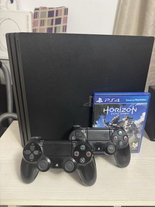 (PS4) SonyPlaystation 4 PRO (два джойстика) + игра