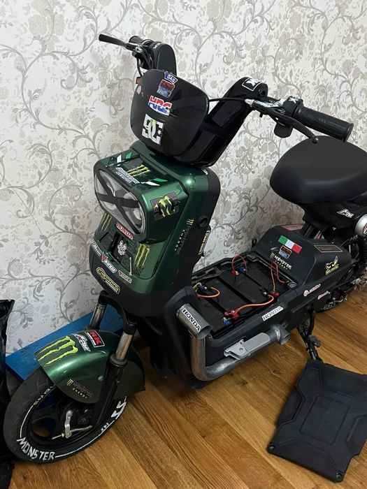 Скутер танк 108 электронный