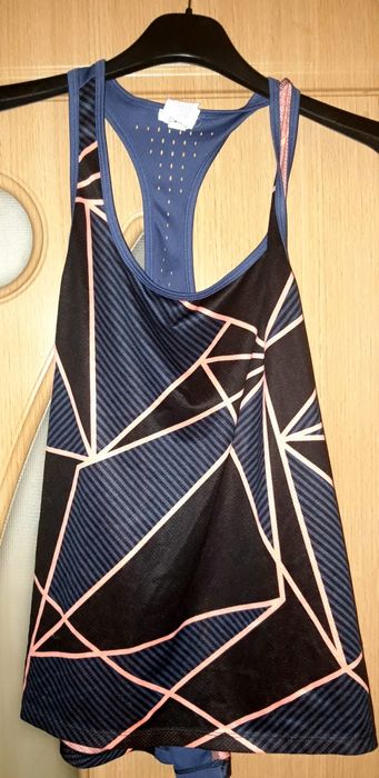 2 Maieuri fitness/sport, femei M