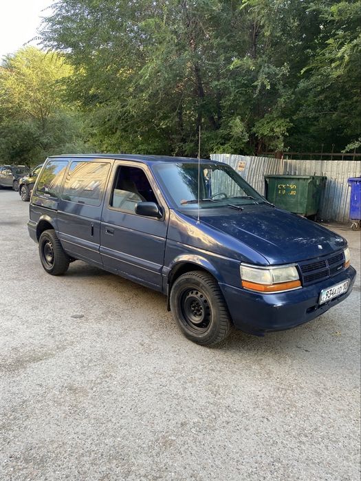 Продам Chrysler Voyager 2 поколение