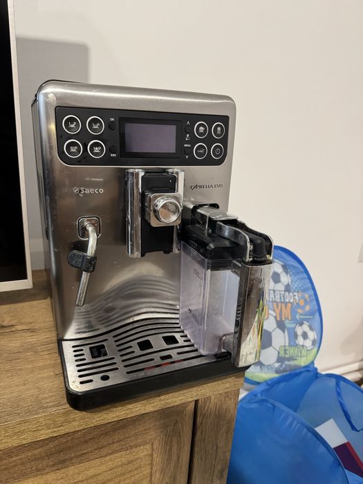 Vand aparat cafea Saeco Exprellia Evo