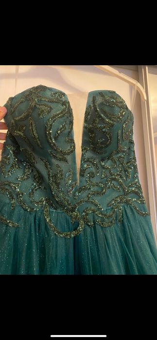 Дизайнерска рокля