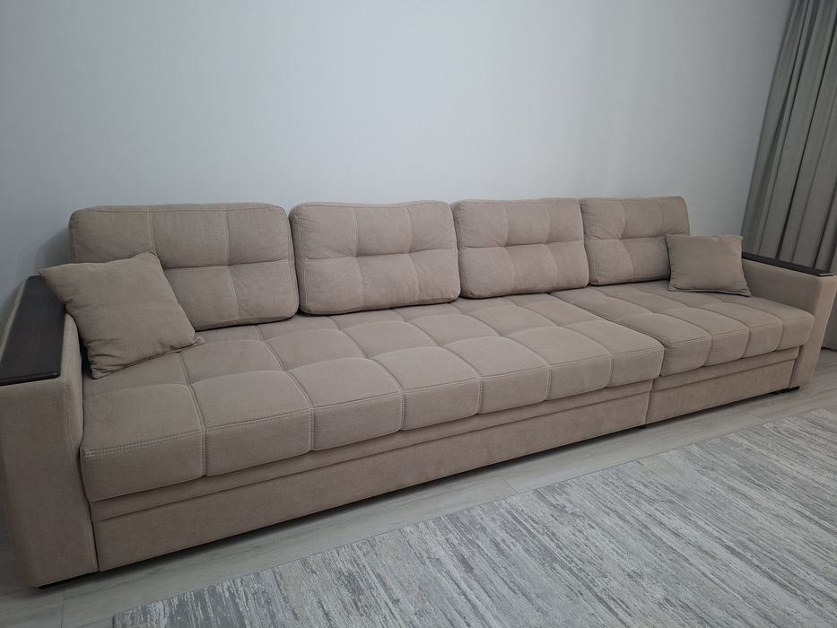 Диван.         .