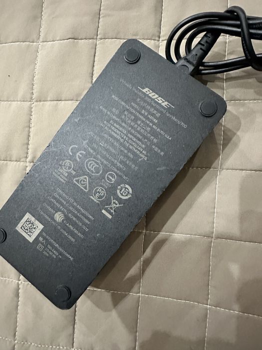 Original Bose-Virtually Invisible 300/ Surround  speakers / 700