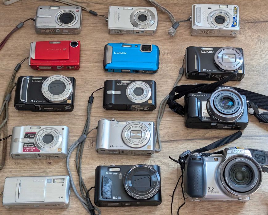 14 Camere foto digitale Pentax, Sony, Panasonic, Fuji ca DEFECTE pt piese etc