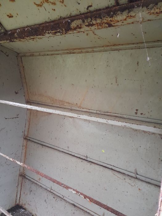 Incapere din fier / tabla groasa / chiosc / spatiu afumatoare etc