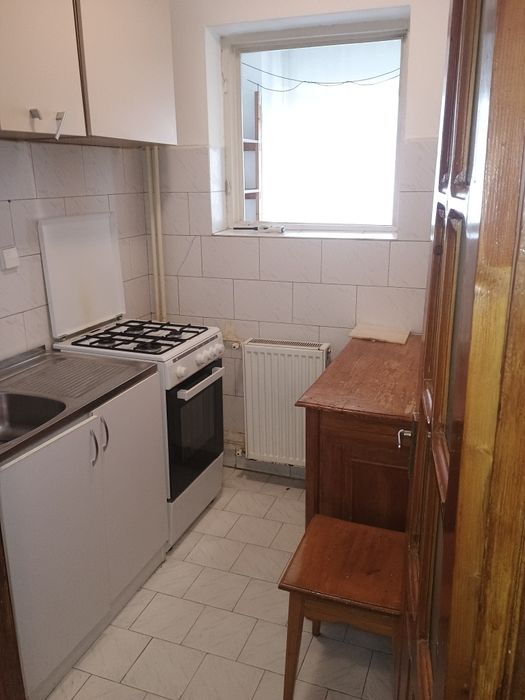 Închiriez garsonieră