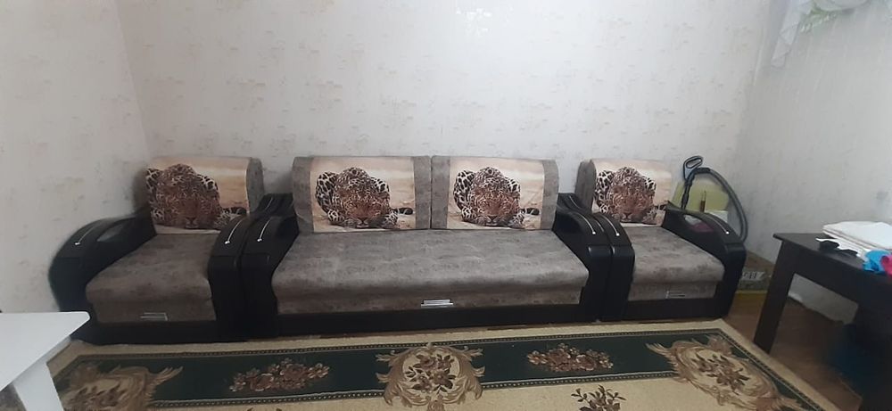 Продам диван и два кресла