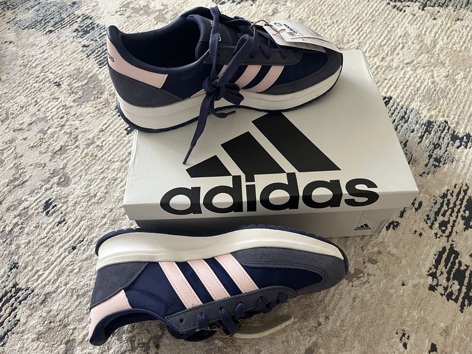 Кроссовки adidas оригинал