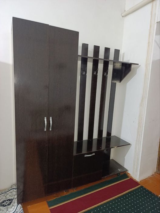 Жагдайы жаксы халда размер гардероб ени 50ге 180, бийклиги 2метр,