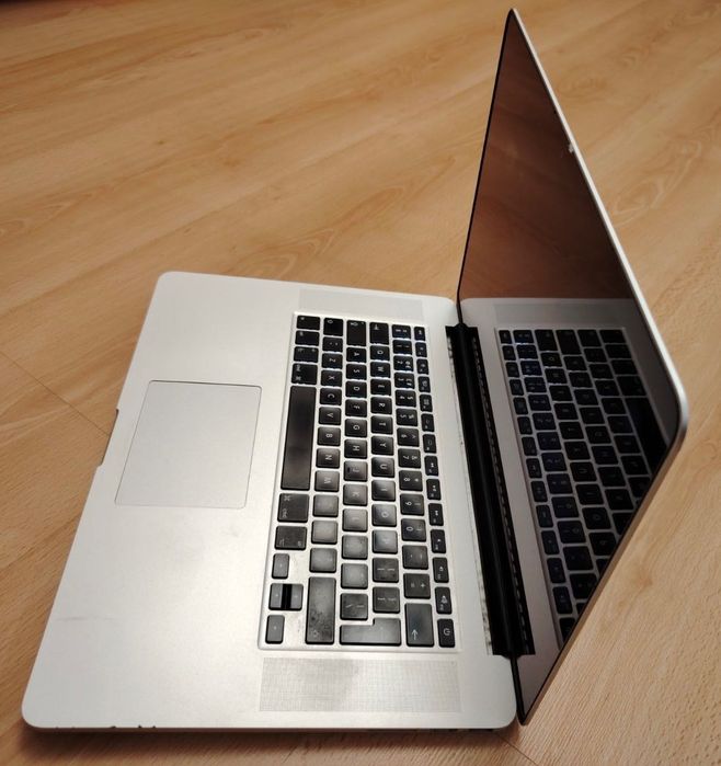 MacBook Pro 15.4” i7 16GB 512gb nVidia 750M