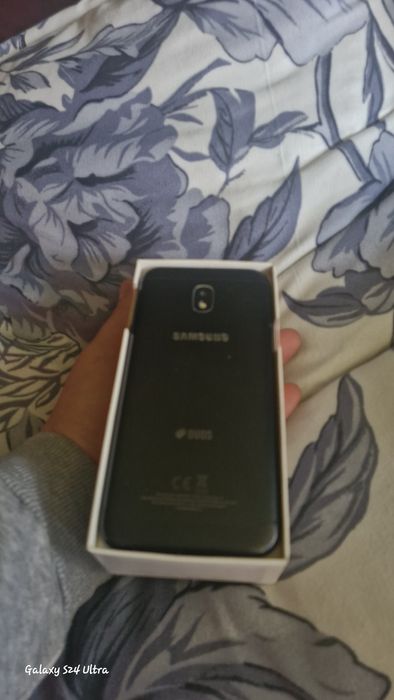 J3 perfect  funcțional fara nici un defect funcționează perfect !