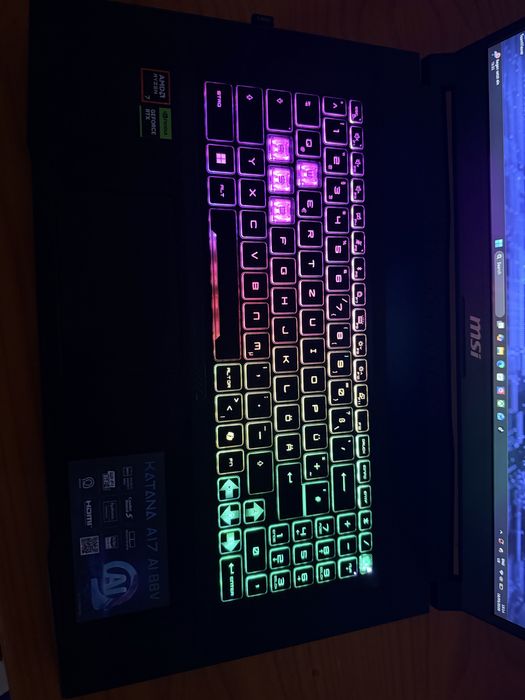 MSI Katana A17 AI B8VG 32 GB RAM   Cadou Mouse G502 X PLUS