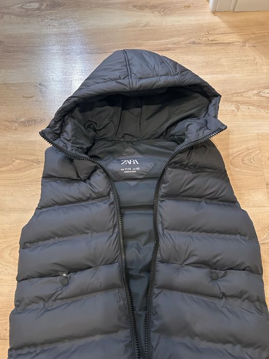 Продам безрукавку для девочек