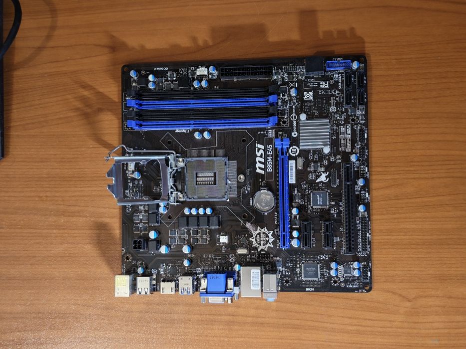 MSI B85M-E45 сокет 1150
